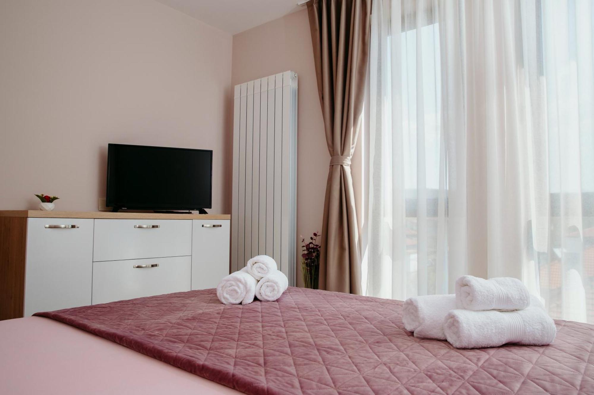 Rose Valley Apartment Kazanlak Exterior photo